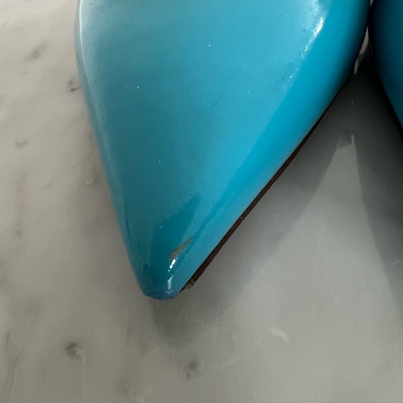 VALENTINO GARAVANI Rockstud Accents Leather T-Strap Pumps - Picture 11 of 12